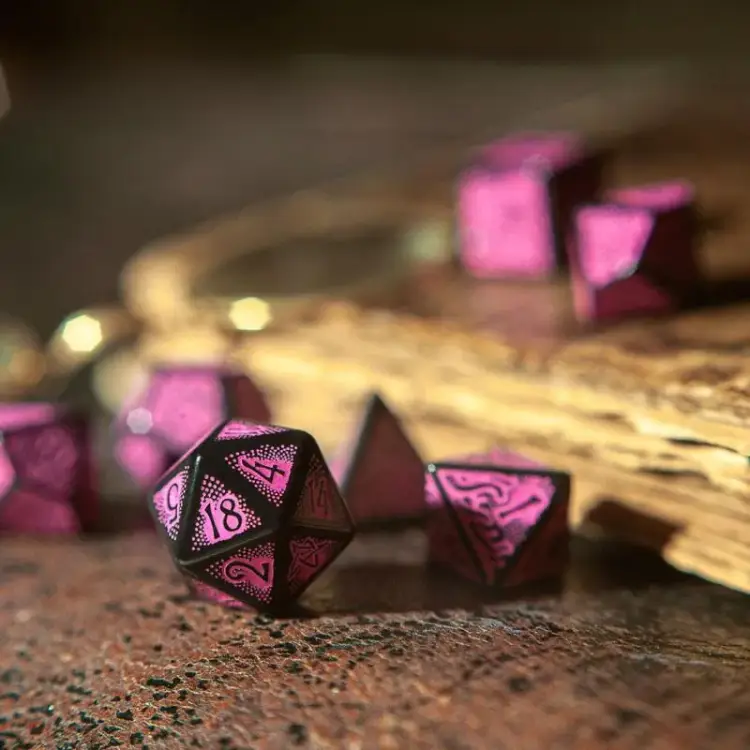 Komplet Kości Q Workshop - Call of Cthulhu 7th Edition Dice Set Black & Magenta