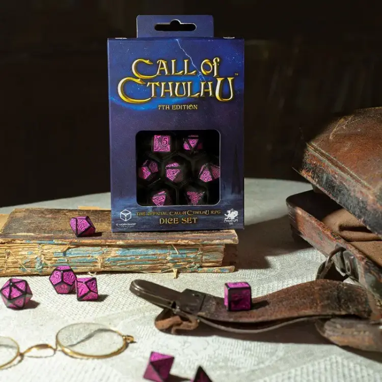 Komplet Kości Q Workshop - Call of Cthulhu 7th Edition Dice Set Black & Magenta