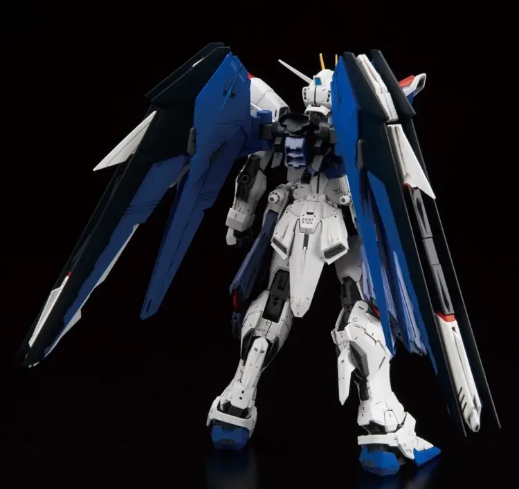 GUNDAM - MG Freedom Gundam Ver 2.0 1/100 - Zestaw modelarski