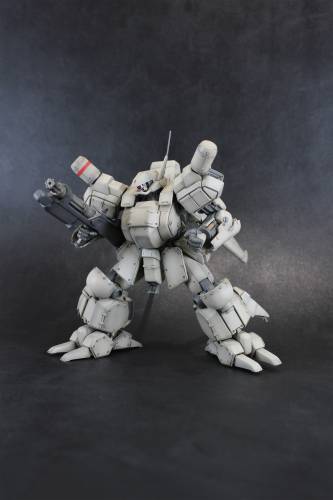 ASSAULT SUIT LEYNOS - AS-5E3 Leynos "Player" - Model Kit 1/35 15cm