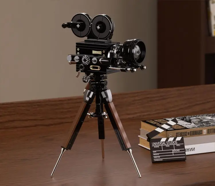 Madness - POP SERIES - Construction Kit - Vintage Film Projector - 203pc