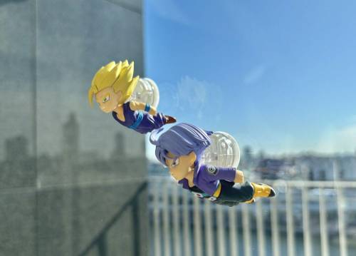 MegaHouse - Dragon Ball - Losowa figurka z przyzssawką do szyby