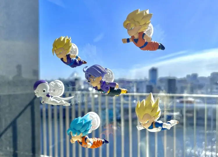 MegaHouse - Dragon Ball - Losowa figurka z przyzssawką do szyby