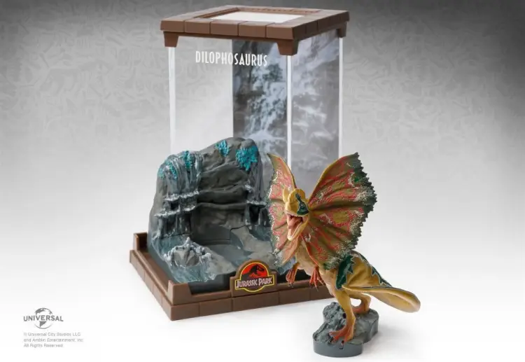 JURASSIC PARK - Dilophosaurus - Figurka stwora 10 x 10 x 17 cm