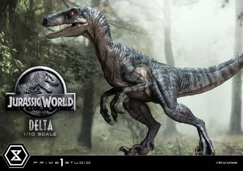 JURASSIC WORLD - Delta - Statuetka 17 cm