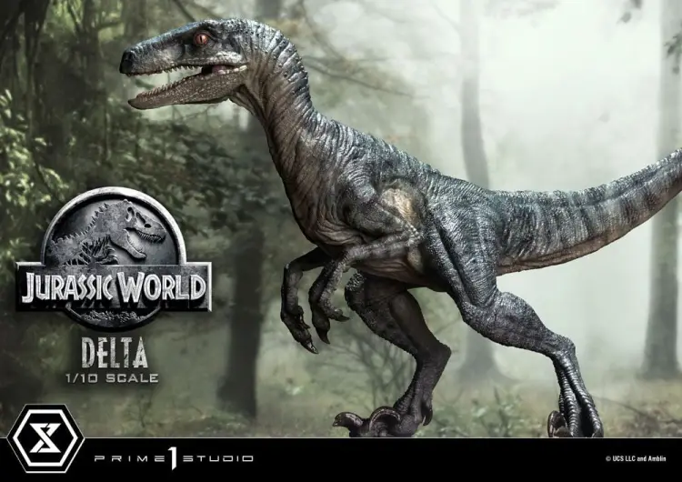 JURASSIC WORLD - Delta - Statuetka 17 cm