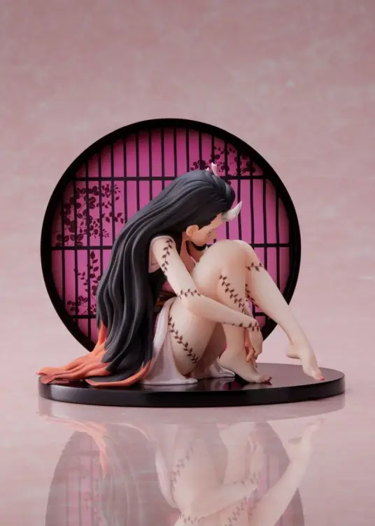 DEMON SLAYER - Nezuko " Demon Form Advancing " - Statuetka 12cm