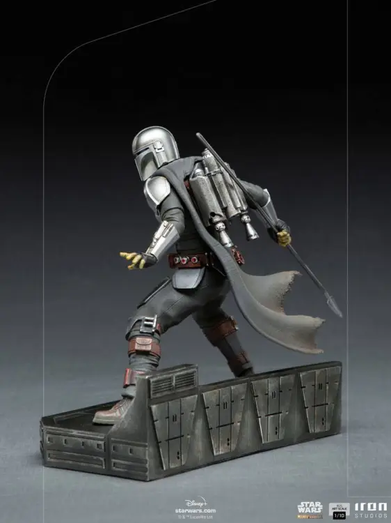 STAR WARS - Mandalorianin - Statua BDS ArtScale 20cm
