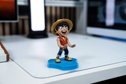 ONE PIECE NETFLIX - Luffy - kontroler "Holdem" i obsługa telefonu - 11 cm