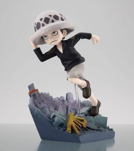 ONE PIECE - Trafalgar Law "Run Run Run" - statuetka G.E.M. 13cm