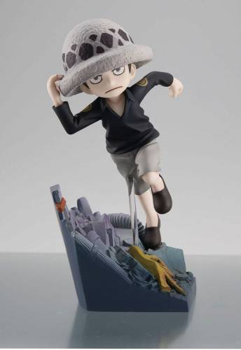 ONE PIECE - Trafalgar Law "Run Run Run" - statuetka G.E.M. 13cm