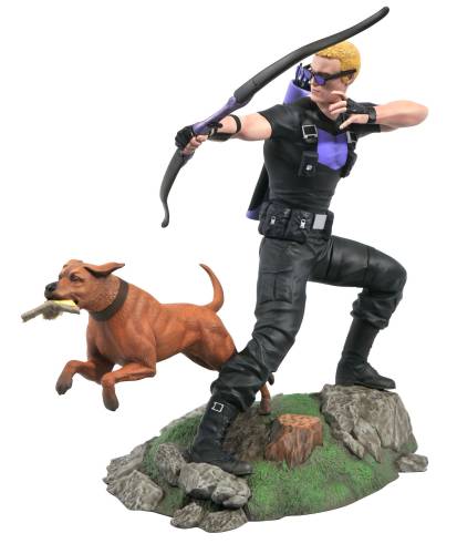 MARVEL - Hawkeye with Pizza Dog - Statua Galeria Diorama 23 cm
