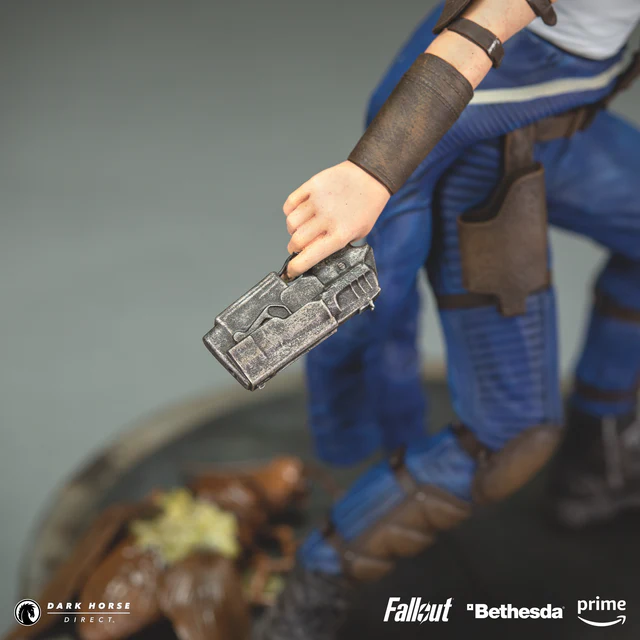 FALLOUT - Lucy - Statuetka 18 cm