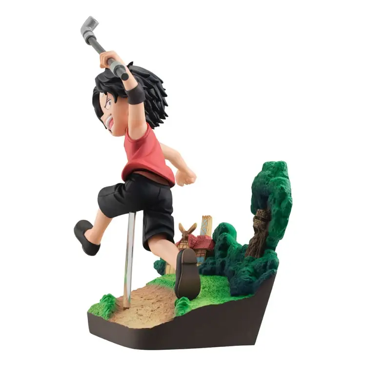 ONE PIECE - Portgas D. Ace "Run Run Run" - Statuetka G.E.M. 13cm