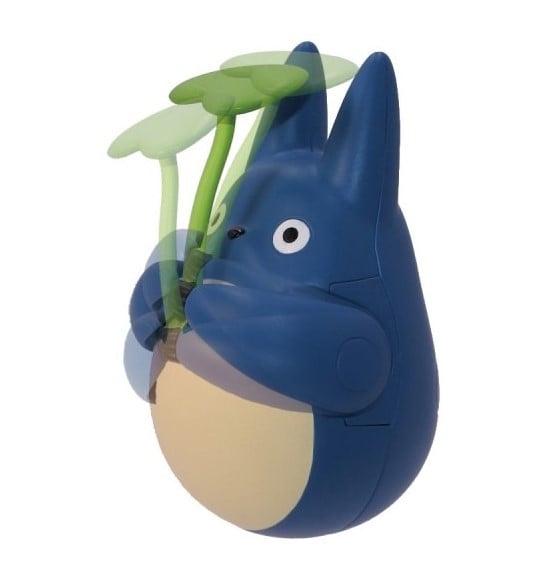 MY NEIGHBOR TOTORO - Niebieski Totoro z liściem - Figurka Culbuto 5,8 cm