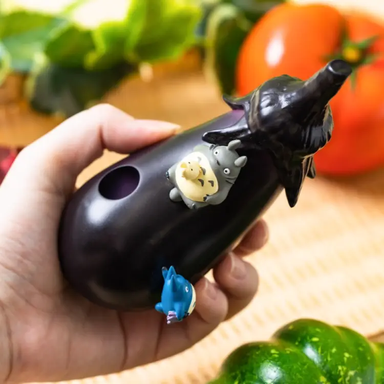 MY NEIGHBOR TOTORO - Bakłażan - Figurka. Soliflore 9cm