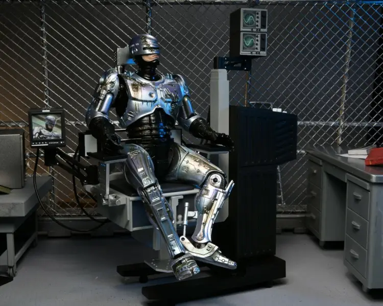 ULTIMATE ROBOCOP - Battle Damaged with/Chair - Figurka akcji 20 cm