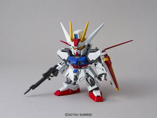 GUNDAM - SD Gundam Ex-Standard Aile Strike Gundam - Zestaw modelarski