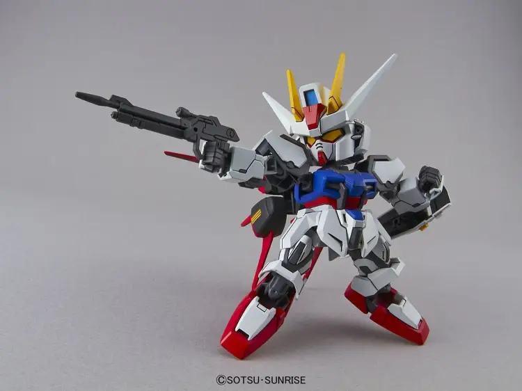 GUNDAM - SD Gundam Ex-Standard Aile Strike Gundam - Zestaw modelarski