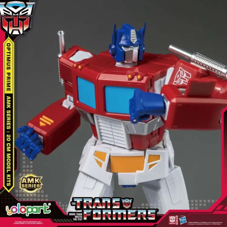 TRANSFORMERS GENERATION ONE - Optimus Prime - Zestaw modelarski 20 cm
