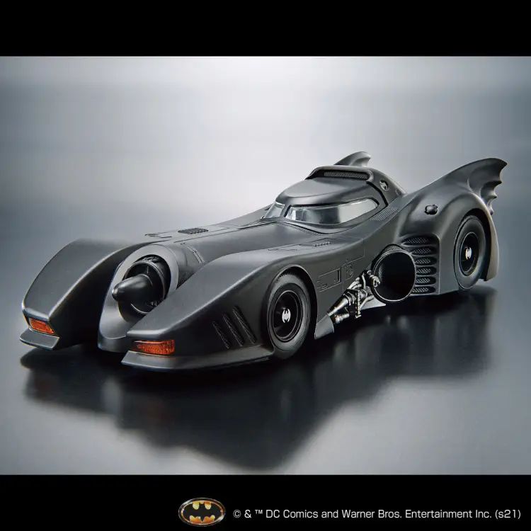 DC COMICS - Batman 1/35 Batmobil - Zestaw modelarski