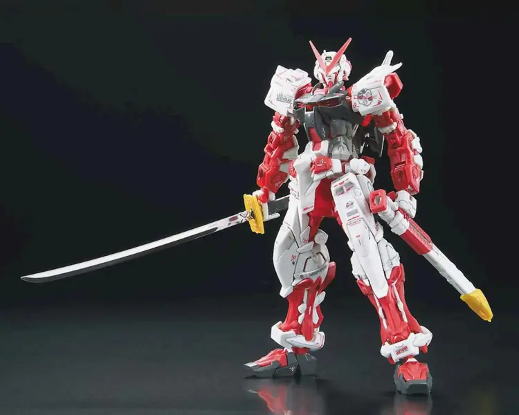 GUNDAM - RG 1/144 MBF-P02 Gundam Astray Red Frame - Zestaw modelarski 13 cm
