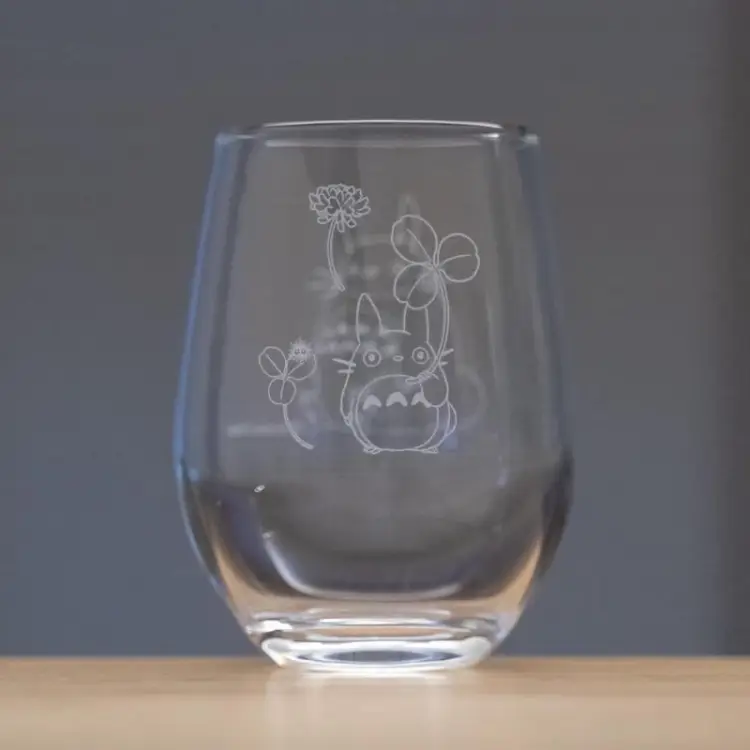 MY NEIGHBOR TOTORO - Totoro & Biała koniczyna - Grawerowane szkło 325ml