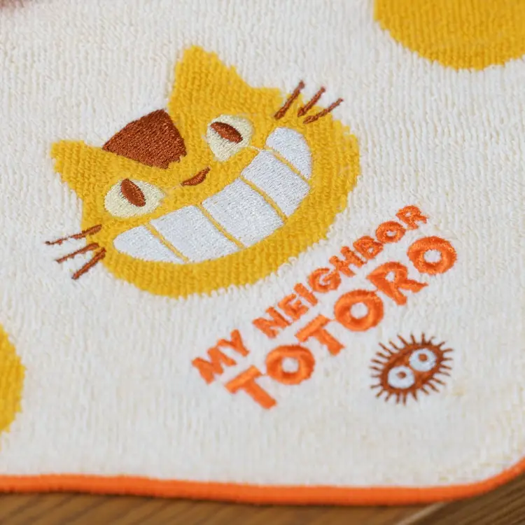 MY NEIGHBOR TOTORO - Catbus - Ręcznik z pętelką 33x33cm