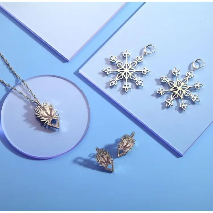 FROZEN 2 - Elsa Lodowe Kryształowe Kolczyki pozłacane białym złotem