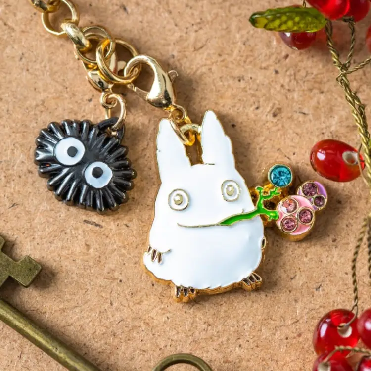 MY NEIGHBOR TOTORO - Biały Totoro i owoce - charms Chainette