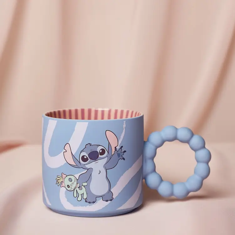 STITCH - kolorowy kubek premium 10 uncji