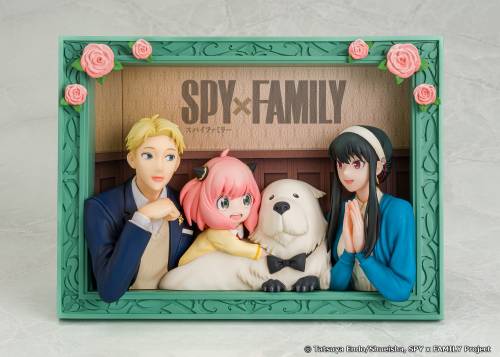 SPY X FAMILY - The Forgers - Statuetka 12.8x17.5cm