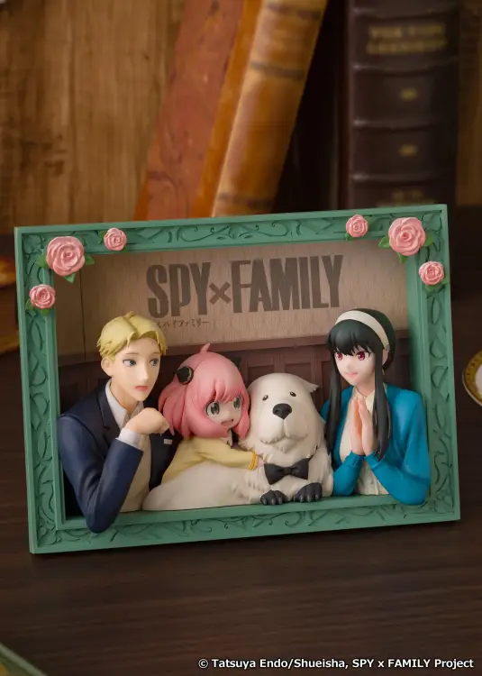 SPY X FAMILY - The Forgers - Statuetka 12.8x17.5cm