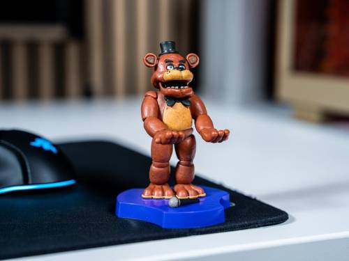 FNAF - Freddy - Kontroler "Holdem" i obsługa telefonu - 11 cm