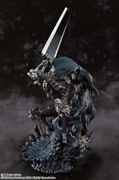 BERSERK - Guts Berserker - FiguartsZERO Statua Metal Touch 35cm