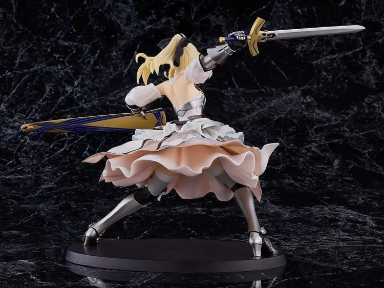 FATE / STAY NIGHT - Saber Lily "Odległy Avalon" - Zestaw modelarski 20 cm