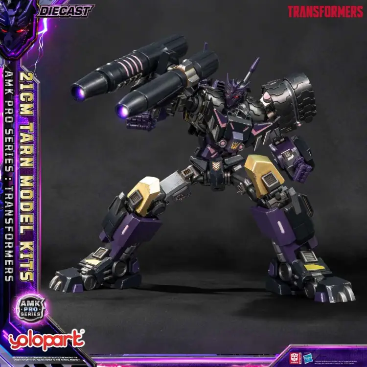 TRANSFORMERS - Kamuflaż - Zestaw modelarski AMK Pro 21 cm