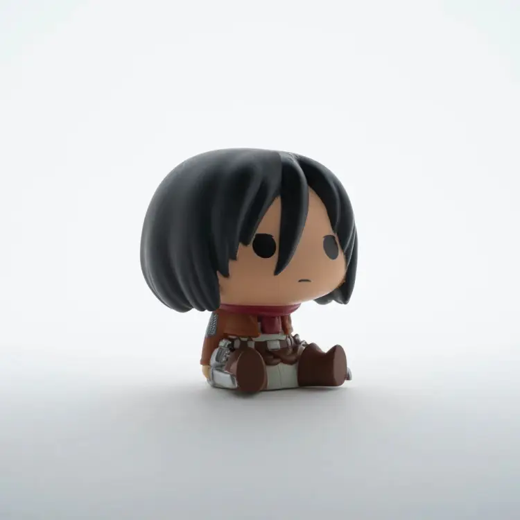 ATTACK ON TITAN - Mini skarbonka - Chibi Mikasa - 13 cm