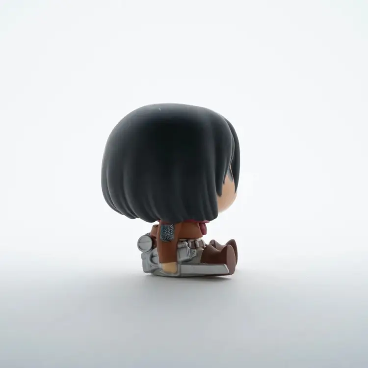 ATTACK ON TITAN - Mini skarbonka - Chibi Mikasa - 13 cm
