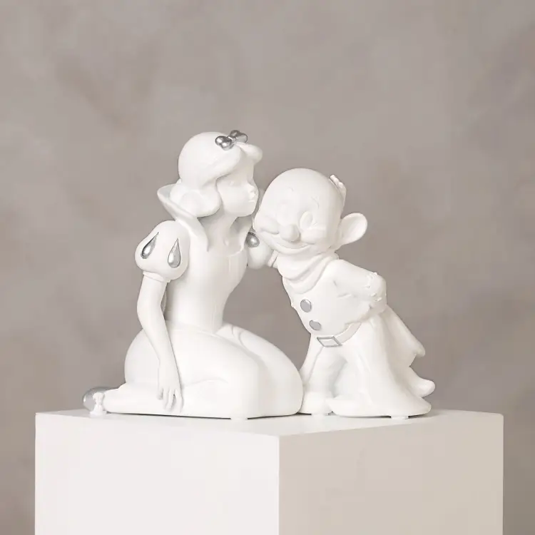 DISNEY - "White&Silver" - Królewna Śnieżka i Dopey - Bank pieniędzy - 17 cm