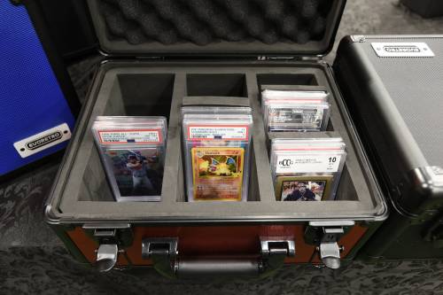 Evoretro - EVORETRO -  Graded Card Storage Box Carbon effect for 90 Cards