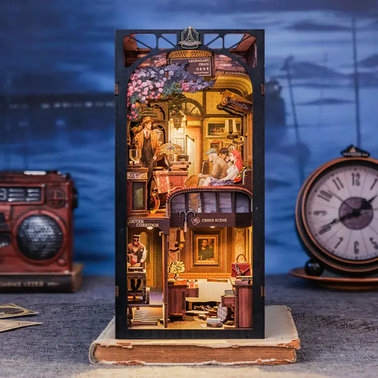 Cutebee - BOOK NOOK KIT - DIY - Mystery Train - 338pc + LED Light