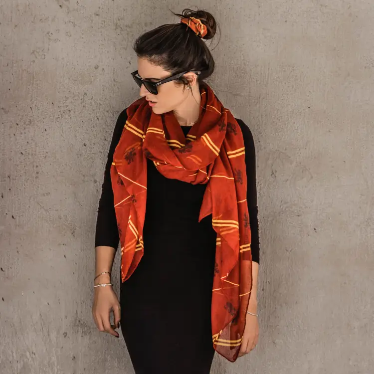 Cinereplicas - HARRY POTTER - Scarf Light Weight Voile Gryffindor
