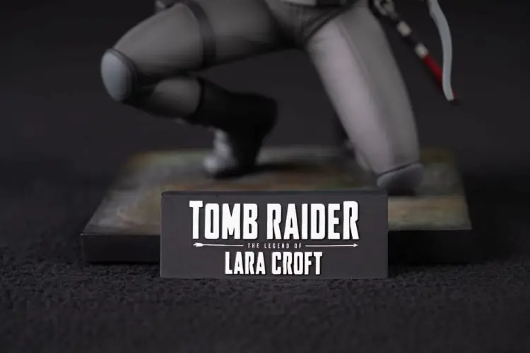 Dark Horse - TOMB RAIDER - The legend of Lara Croft - Statue 19cm