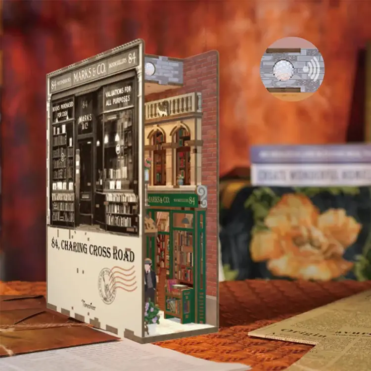 Tonecheer - BOOK NOOK KIT - DIY- 84 Charing Cross Road - 178pcs + LED Light