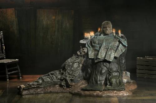 Neca - FRIDAY THE 13TH THE GAME - Pamela Shrine - Diorama Figure