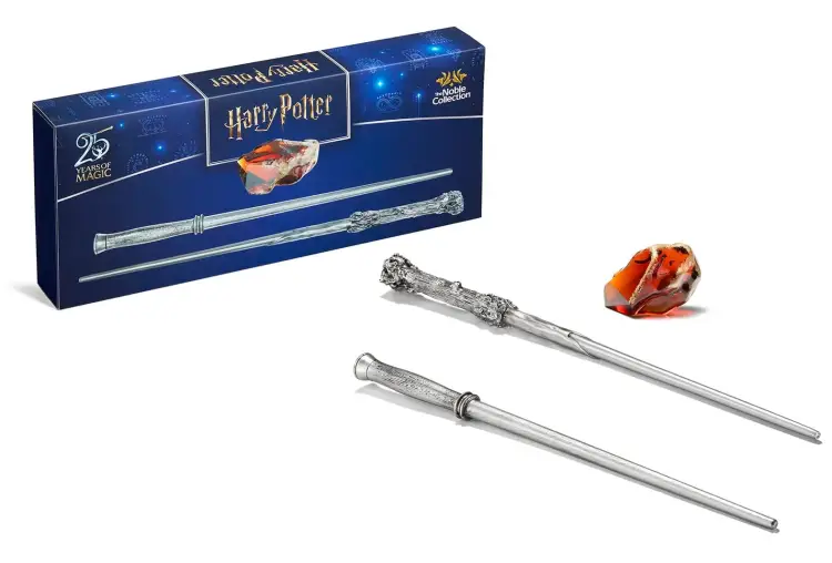 Noble Collection - HARRY POTTER - Anniversary Gift Box - Philosopher's Stone & 2 Wands
