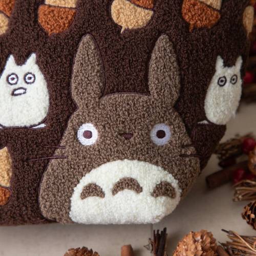 Benelic - MY NEIGHBOR TOTORO - Totoro hazelnuts - Embroidered bag