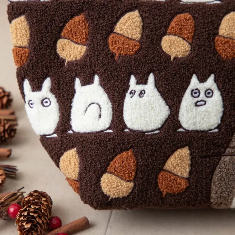 Benelic - MY NEIGHBOR TOTORO - Totoro hazelnuts - Embroidered bag