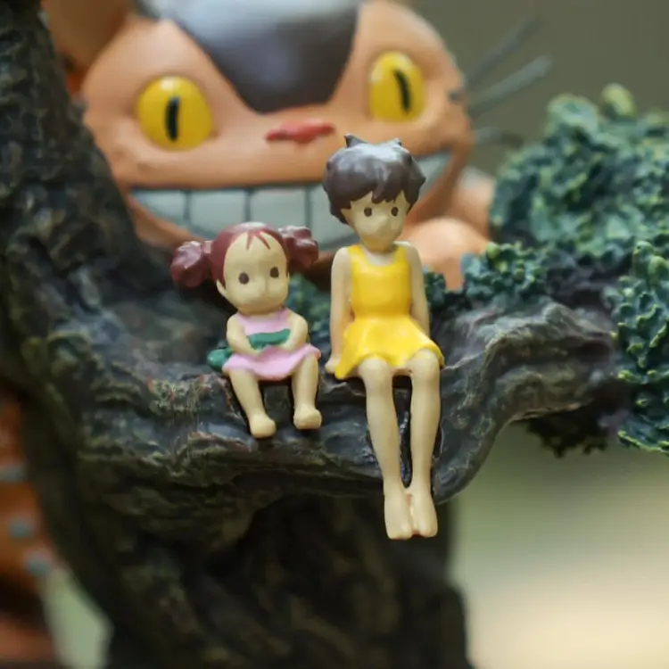 Benelic - MY NEIGHBOR TOTORO - Mei, Satsuki et Catbus - Diorama Clock